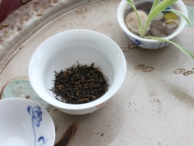 喝茶的好處和壞處分別是什么，長期喝茶有什么危害？