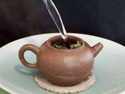 鐵觀音的泡法，水溫100°C最佳第一泡不能喝