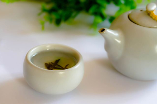 綠茶碧螺春怎么泡簡易步驟，沖泡碧螺春的十二步驟口訣