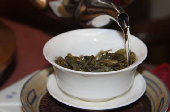 各類(lèi)茶的注水方式，不同的茶泡茶時(shí)怎么注水