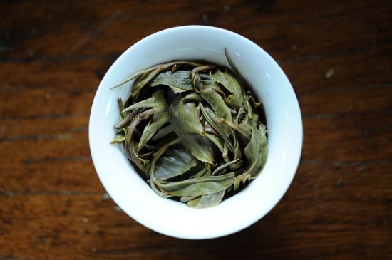 干吃茶葉致癌嗎，長期吃干茶葉的危害