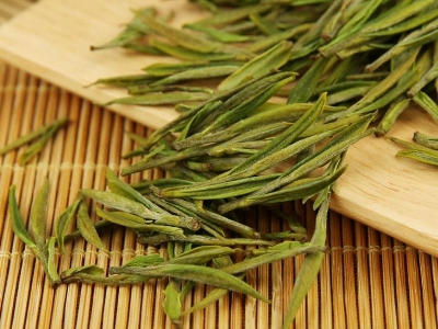 安吉白茶的功效與作用，簡單概括安吉<a href=http://www.silkroadstores.com/fenlei/baicha/ target=_blank class=infotextkey>白茶功效</a>