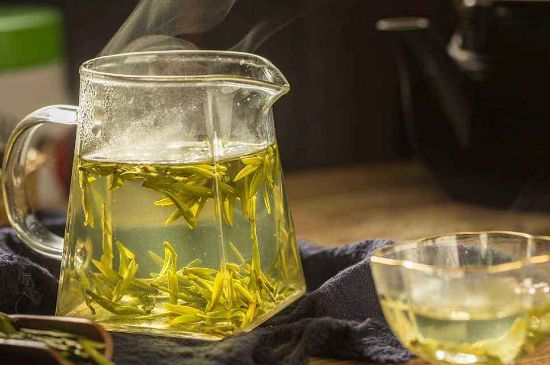 蜂蜜泡茶葉的副作用，蜂蜜泡茶葉有什么禁忌