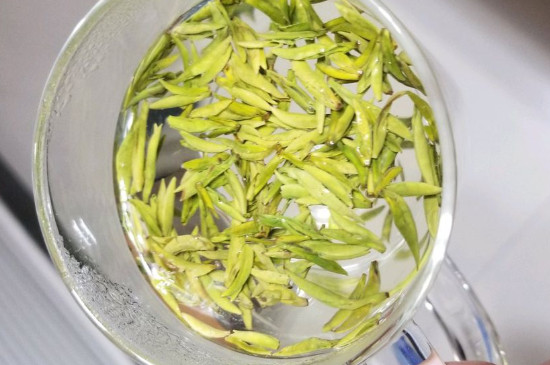 茶葉過期5年了但沒開封，茶葉放久了能喝嗎