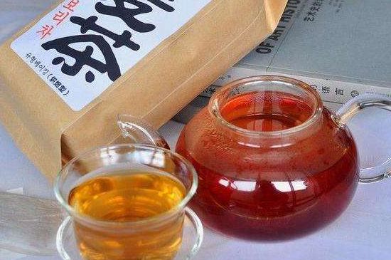 飯店喝的聞起很香的茶，餐館里的蕎麥茶還是大麥茶？