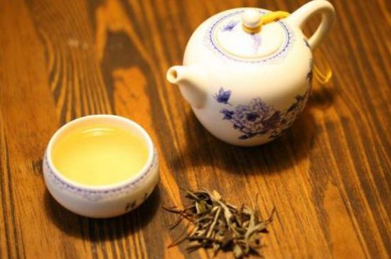 什么茶葉容易放香精，香精茶有什么危害？