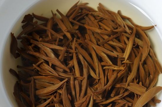 好壞金駿眉圖片對(duì)比，怎么挑選金駿眉茶葉