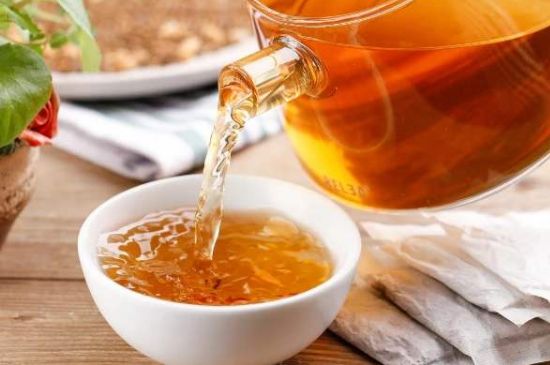 飯店喝的聞起很香的茶，餐館里的蕎麥茶還是大麥茶？