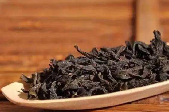 怎樣炭焙巖茶？揭秘武夷巖茶的炭焙技藝