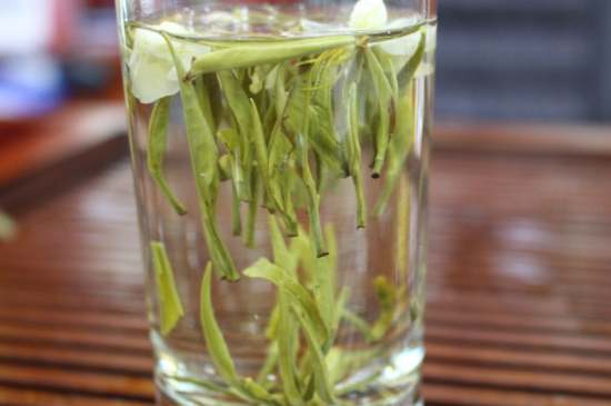 茉莉銀針適合什么人喝，茉莉銀針茶有什么功效