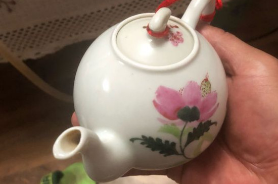 瓷壺適合泡什么茶，瓷器茶具喝什么茶好