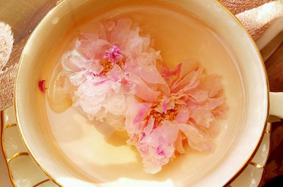 玫瑰花茶的功效與作用，堅持喝一個月玫瑰花茶會怎樣？