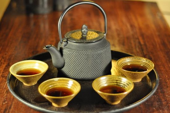 鐵壺生銹了怎么處理，如何防止鐵壺生銹