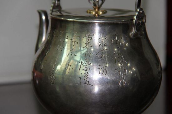 銀壺泡茶后為什么會(huì)變黑，銀壺內(nèi)膽發(fā)黑怎么辦