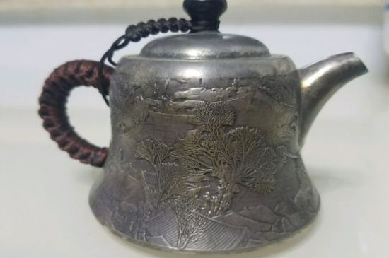 銀壺泡茶后為什么會(huì)變黑，銀壺內(nèi)膽發(fā)黑怎么辦
