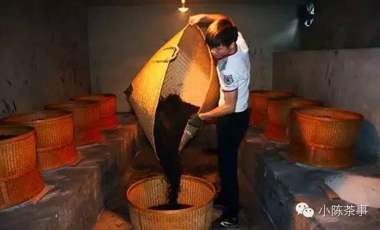 怎樣炭焙巖茶？揭秘武夷巖茶的炭焙技藝