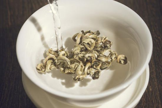 茉莉龍珠分幾種，怎樣分等級(jí)怎么看品質(zhì)