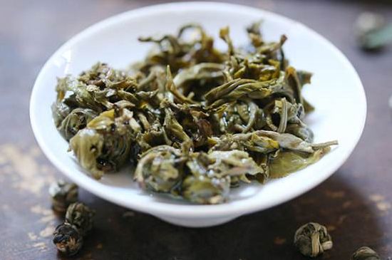 茉莉龍珠泡開后為什么都是梗，茉莉龍珠泡開后什么樣？