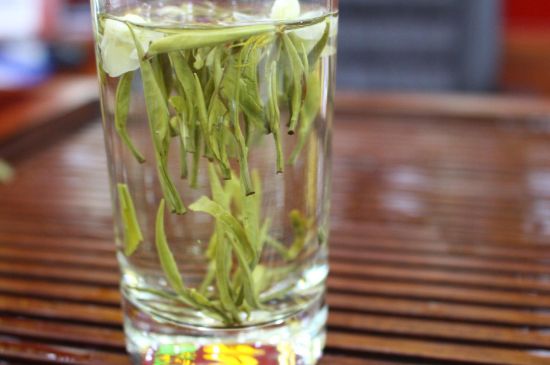 茉莉銀針屬于什么茶，茉莉銀針適合什么人喝？