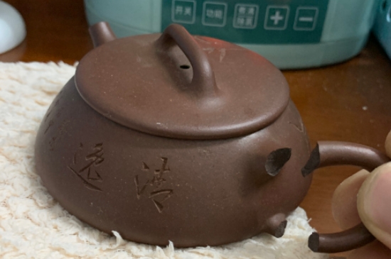 新買的紫砂壺為什么會裂，真的紫砂壺是不是很容易開裂？