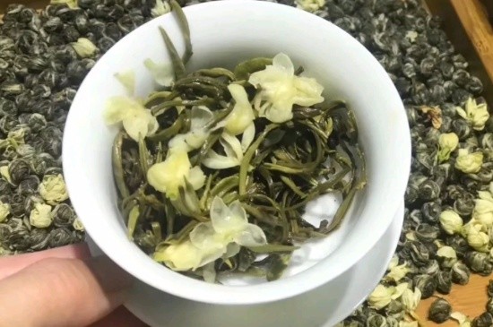 茉莉香珠跟龍珠有什么區(qū)別嗎，茉莉龍珠和茉莉香珠那個(gè)好？