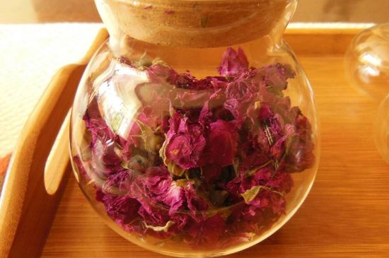 好玫瑰花茶多少錢一斤啊，玫瑰花茶價(jià)格多少錢合理？