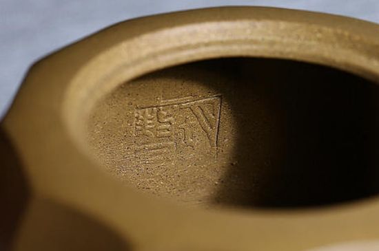 紫砂壺密密麻麻黑點(diǎn)，布滿了很多小黑點(diǎn)的紫砂好嗎