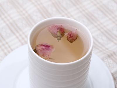 干玫瑰花泡前需要洗嗎，泡玫瑰花需要洗一下嗎？