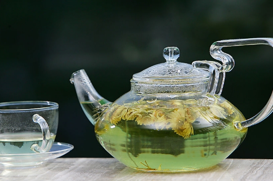 菊花茶天天喝行嗎，每天喝菊花泡茶喝好嗎？