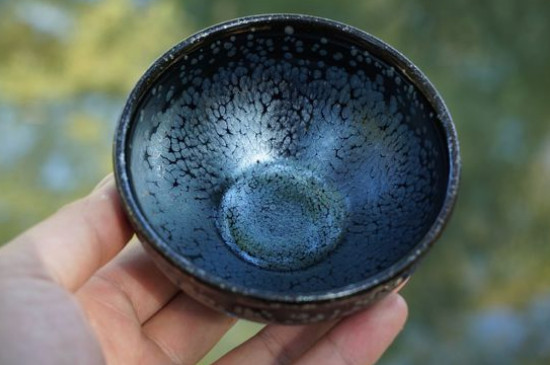 怎么鑒別建盞化學(xué)釉，真假建盞的對比與辨別