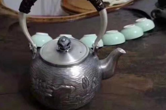 常見的七大材質(zhì)的茶具優(yōu)缺點(diǎn)，用什么材質(zhì)的茶具泡茶最好？