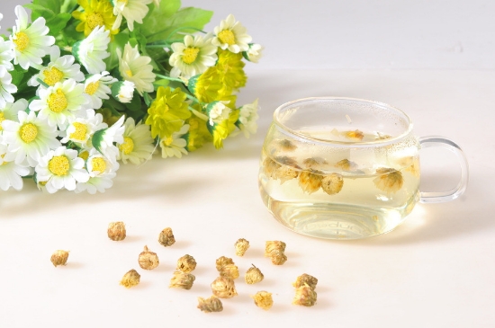 喝菊花茶有什么效果，女人長(zhǎng)期喝菊花茶好嗎？