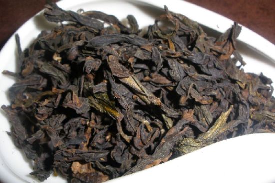 肉桂茶和大紅袍哪個(gè)貴，武夷山肉桂與大紅袍的價(jià)格比較