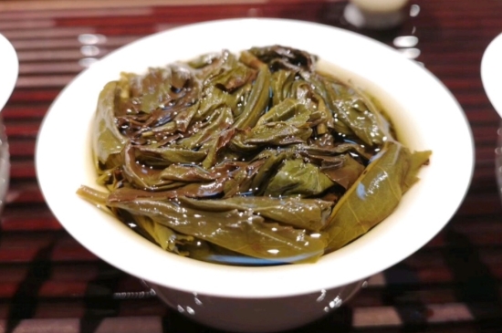 長期喝巖茶會上火嗎？巖茶這樣喝了容易上火！