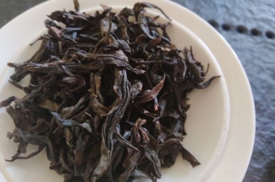 為什么喝巖茶會(huì)上火，巖茶喝多上火怎么辦？