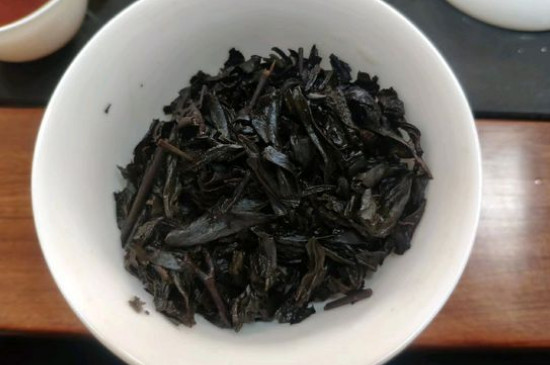 大紅袍煙熏味是好茶嗎，能不能喝對人體有壞處嗎