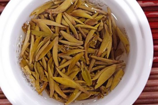 新白毫銀針和老白毫銀針的區(qū)別，新老白毫銀針的品質(zhì)特征