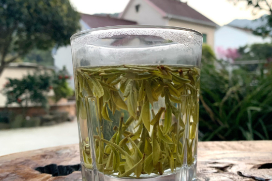 西湖龍井茶頭采和二采區(qū)別，明前龍井一采和二采什么味道？