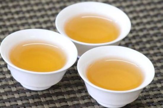 蜜蘭香和鴨屎香區(qū)別，鳳凰單樅鴨屎香vs蜜蘭香圖片對比