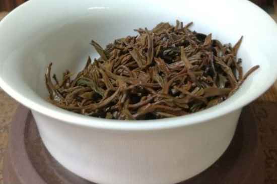 正山小種適合女人喝嗎，女人經(jīng)常喝正山小種茶好嗎