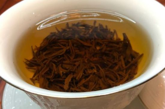 女人晚上喝紅茶好嗎，女人紅茶啥時(shí)候喝最好？