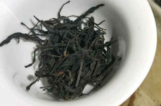 正山小種適合女人喝嗎，女人經(jīng)常喝正山小種茶好嗎