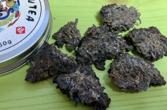 怎么知道涇渭茯茶是否變質(zhì)，茯磚茶金花和發(fā)霉的區(qū)別