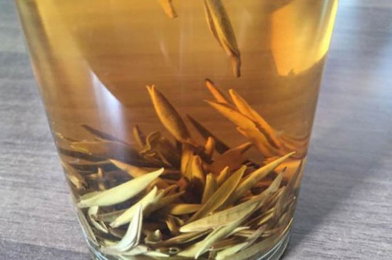 白毫銀針年份久的有什么香，陳年白毫銀針的香氣