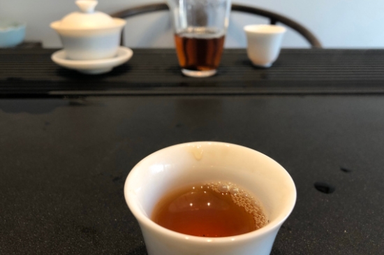為什么喝巖茶會(huì)上火，巖茶喝多上火怎么辦？