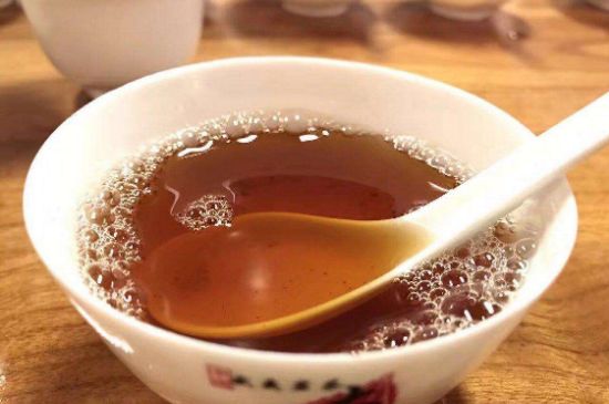 肉桂茶和大紅袍哪個(gè)貴，武夷山肉桂與大紅袍的價(jià)格比較