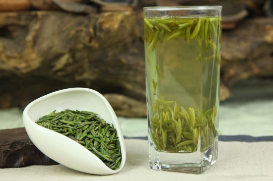 竹葉青和雀舌哪個(gè)貴，竹葉青茶貴嗎？