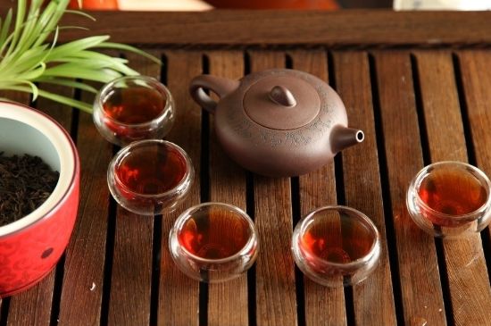 飯后多長時間喝六堡茶最好，六堡茶一天喝多少