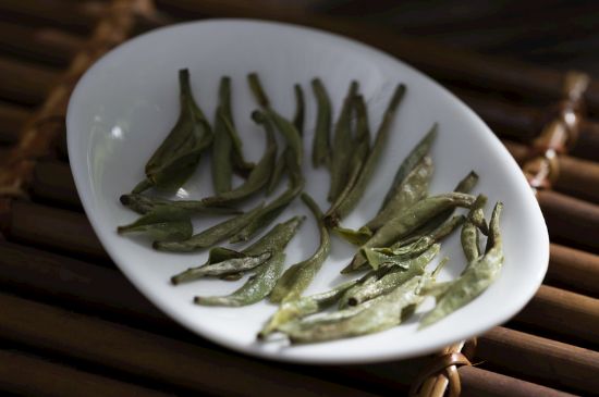 新白毫銀針和老白毫銀針的區(qū)別，新老白毫銀針的品質(zhì)特征